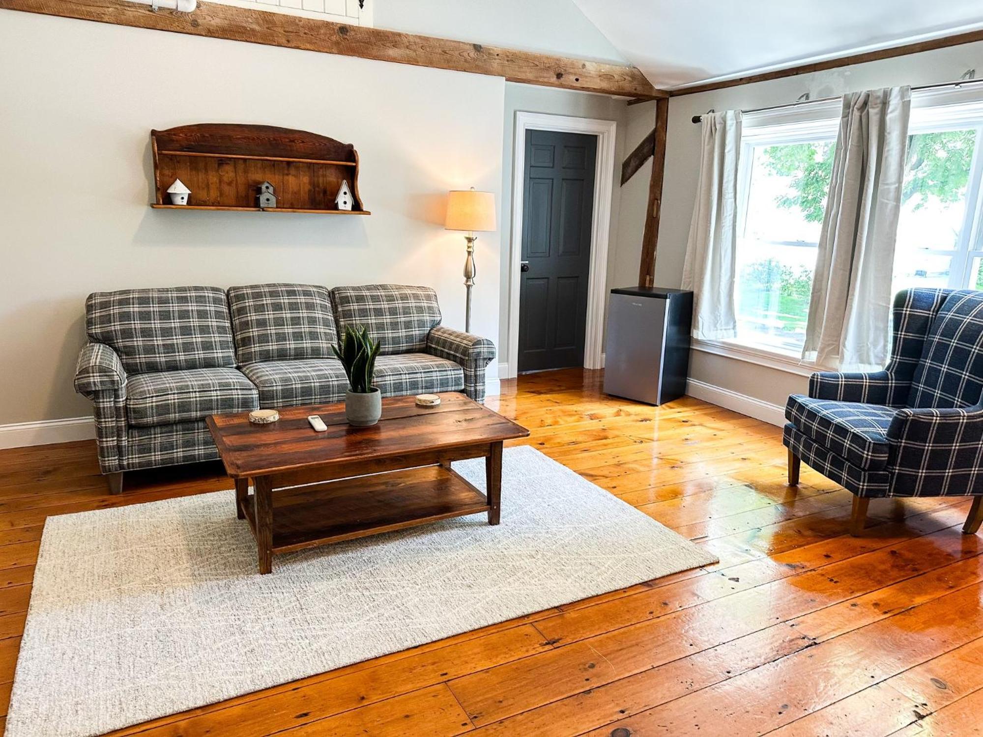 The Black Walnut Inn อัมเฮิร์สต์ ภายนอก รูปภาพ