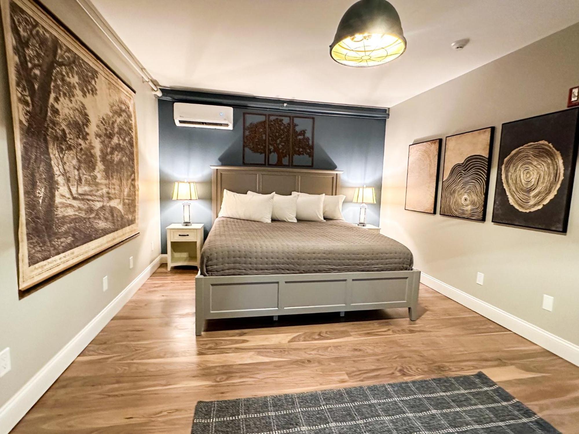 The Black Walnut Inn อัมเฮิร์สต์ ภายนอก รูปภาพ